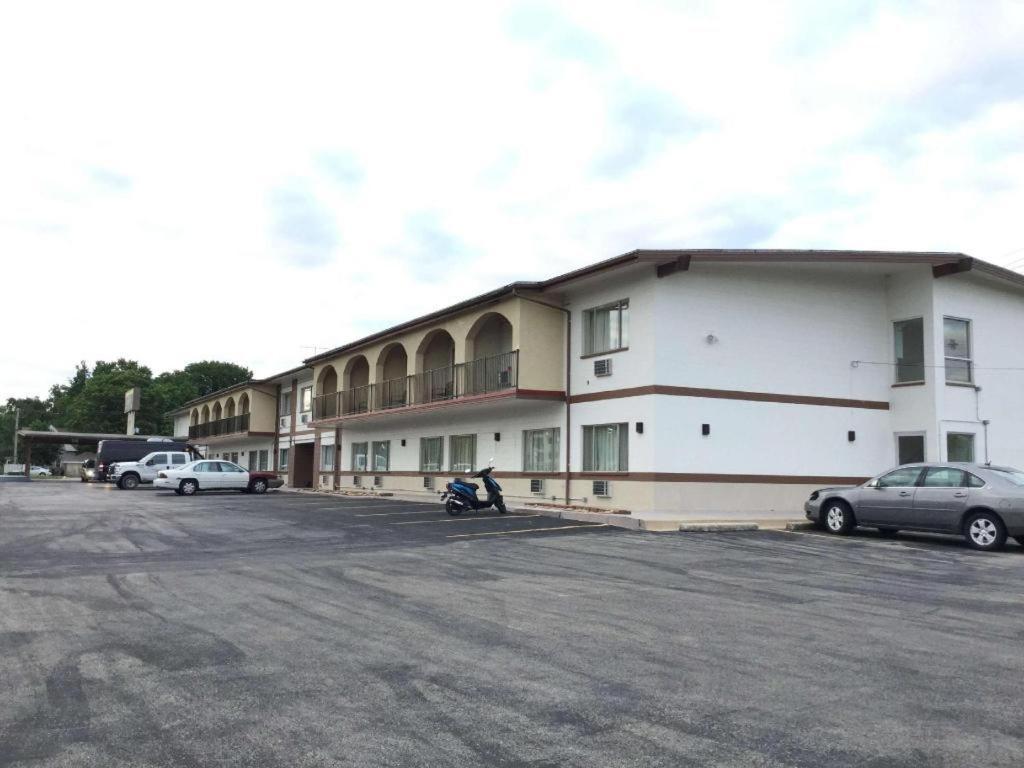 America'S Best Inn Urbana Champaign Esterno foto